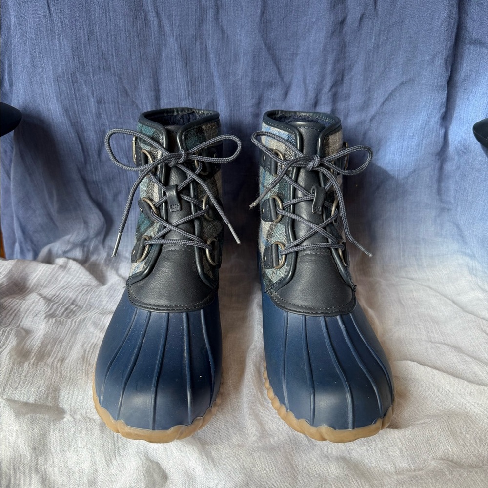 BearTraps Rainboot - EUC - Size 8